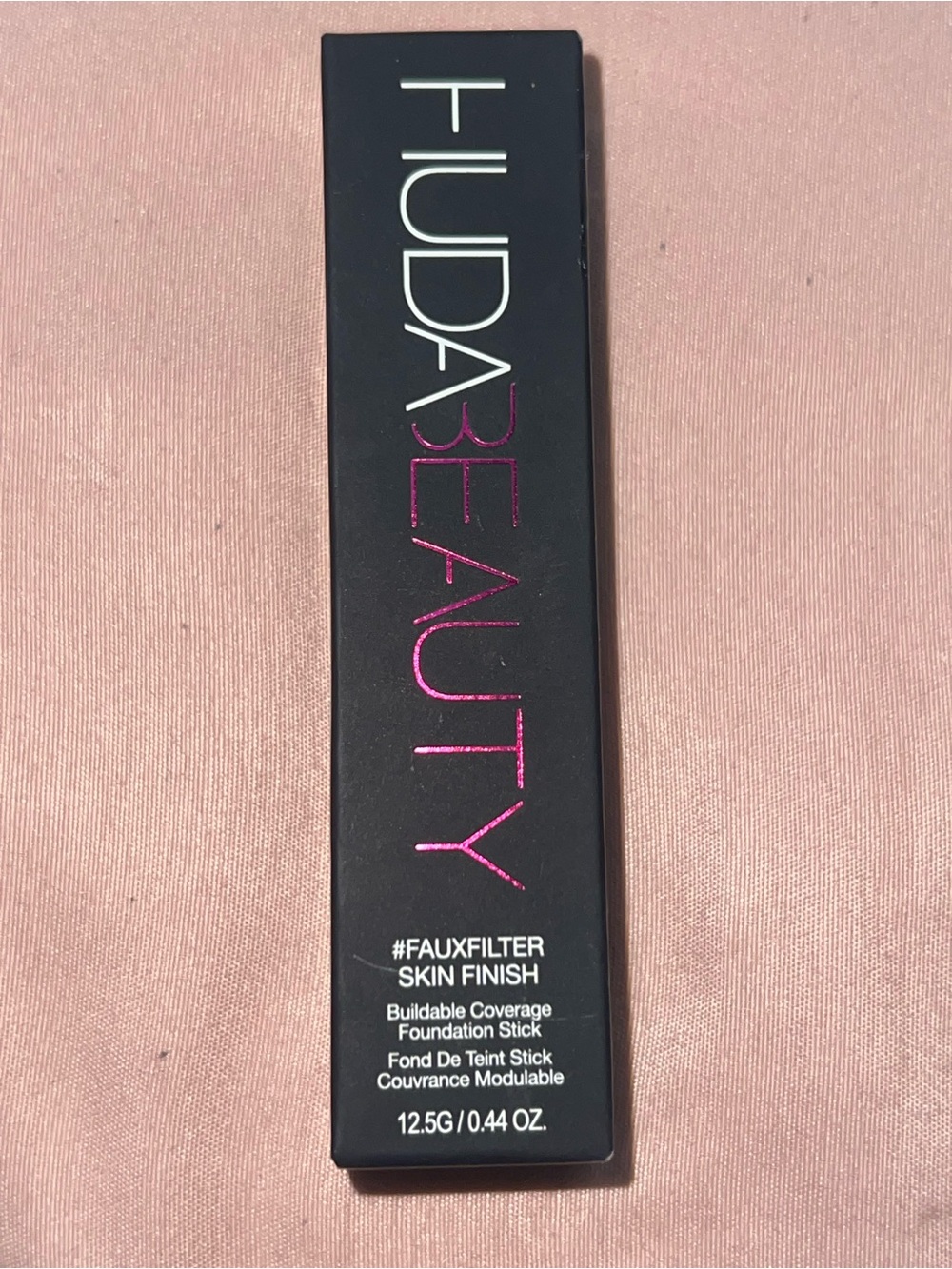 HUDA BEAUTY Foundation Stick — Shade Biscotti 405N